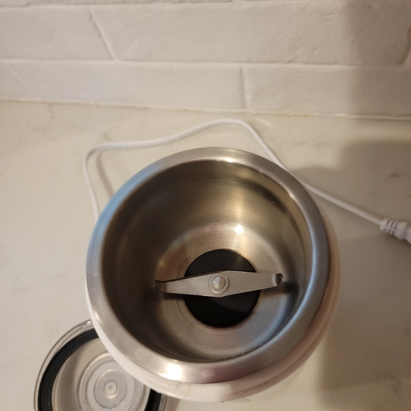 Kalorik® Coffee and Spice Grinder, White and Stainless Steel - Picture 6 of 6